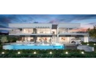5 Bedrooms - Villa - Malaga - For Sale