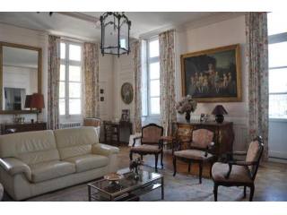 5 bedroom Flat For Sale: 69002 LYON