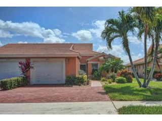 5718 Royal Lake Cir, Boynton Beach, FL..