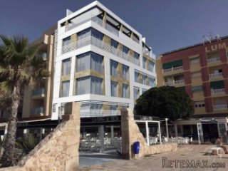 EXCLUSIVE BUILDING IN LA MATA BEACH. PENTHOUSE 3 BEDROOMS..