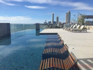2 Bedroom Condo for sale in Na Jomtien..