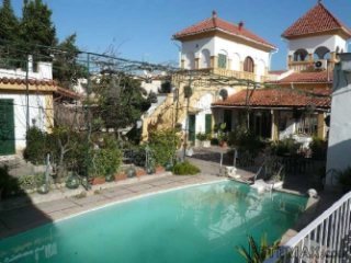 Espectacular chalet de estilo modernista, de unos 350m2 en..