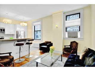 2 bedroom Apartment For Sale: 514 WEST..