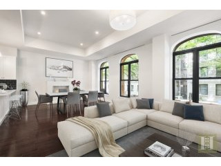 4 bedroom Apartment For Sale: 320 WEST..