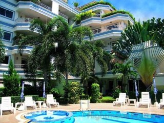 2 Bedroom Condo for sale in Pratumnak -..