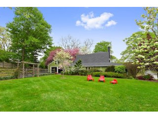 4 bedroom House For Sale: 1 Chestnut..