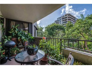 3 bedroom Flat For Sale: 161 CRANDON BL..