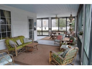 4 bedroom Detached House For Sale: 615..