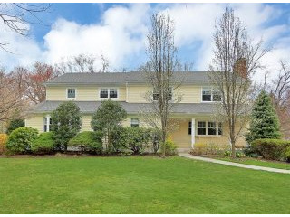 6 bedroom House For Sale: 10 Shady..