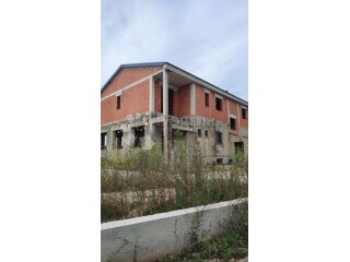 KUĆA U ROH BAU FAZI/POSLOVNO -STAMBENO