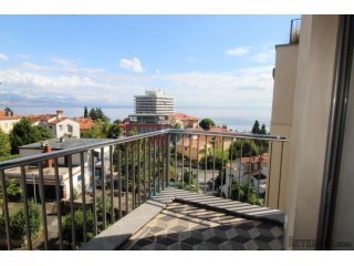 OPATIJA - stan u luksuznoj novogradnji s liftom, 4. kat