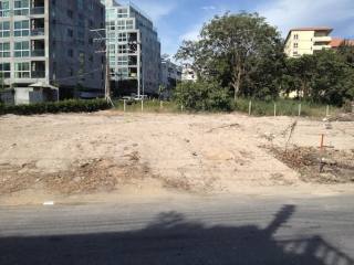 Pratumnak Corner Land Plot for..