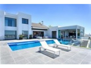 5 Bedrooms - Villa - Malaga - For Sale