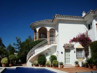 Villa - BEAUTIFUL QUALITY RESIDENCE..