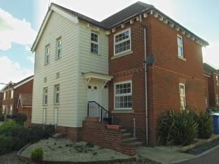 2 bedroom house in Minster, SHEERNESS