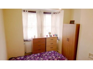 Room share for women, Zone 3..