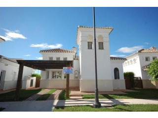 2 bedroom detached house for sale