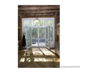 3 Bedrooms - Barn - CT - For Sale