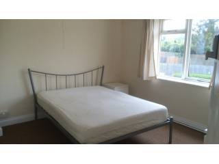 ROOM TO LET IN ARLESTON - ALL BILLS..