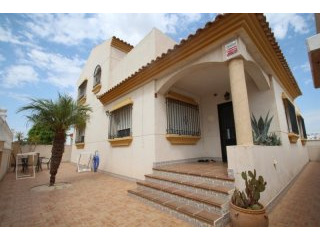 3 Bedrooms - Villa - Alicante - For Sale