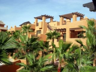 Los dúplex se ubican en San Miguel de las Salinas, en una..