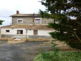Stone House With 3 Bedrooms