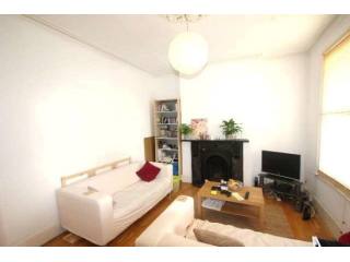 3 Bed Flat/Apartment To Let in London