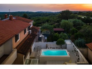 ISTRA,Pula,Vinkuran, kuća s pogledom na more