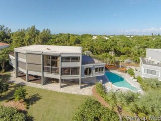 3 bedroom Condominium For Sale:..