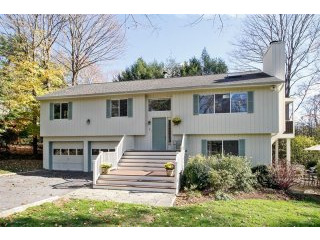 3 bedroom House For Sale: 6 Ridge Road..