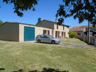 Detached 2 Bedroomed House With 2..