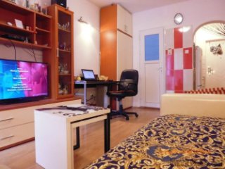 orebić veoma povoljno prodajem mali apartm