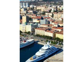 Najam poslovnog prostora na Rivi