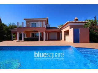 Magnificent front line villa in Moraira