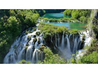 GRAĐEVINSKO ZEMLJIŠTE SA PROJEKTOM ZA HOTEL NP PLITVIČKA JEZ