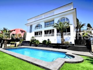 House With Magnificent Views In Benidorm