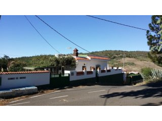 Finca in Galdar with fantastic views at..