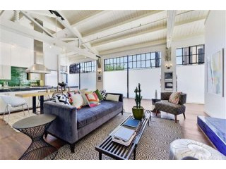 3 Bedrooms - Property - CA - For Sale