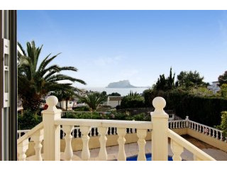 Beautiful villa with fantastic sea view