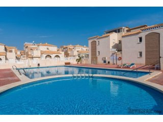 Bungalow en planta baja de 2 dormitorios en Altos de la..