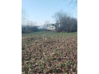 Na prodaju građevinsko zemljište