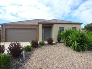 Quality Built Home In Alamanda - 6..