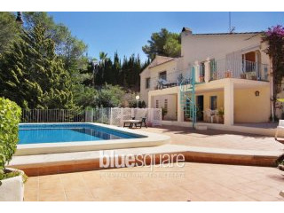 Character villa with 2 bedrooms and..