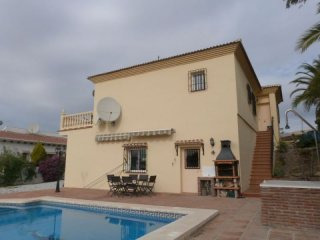 5 bedroom, 2 bathroom Villa, (build 120..