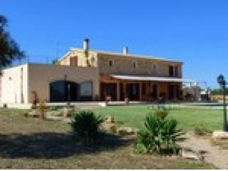 3 Bedrooms - Finca - For Sale