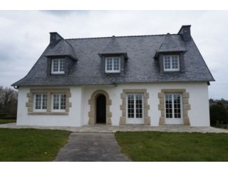 Neo-Breton House With Land For Horses