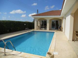 Three bedroom bungalow for rent, Emba..