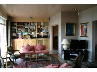 3 bedroom Flat For Sale: 17200 ROYAN