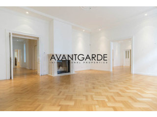 Stylish classic Viennese apartment