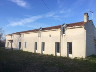 4 Bedroom Stone House With Garden And..